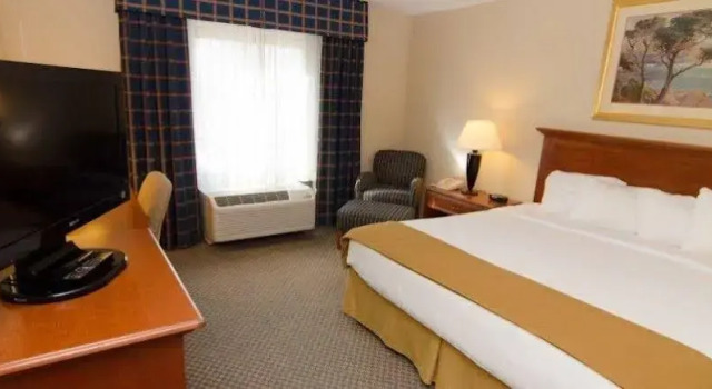 Holiday Inn Express Salem, Boek Hotel Hotels in Missouri met zwembad, Zwembad