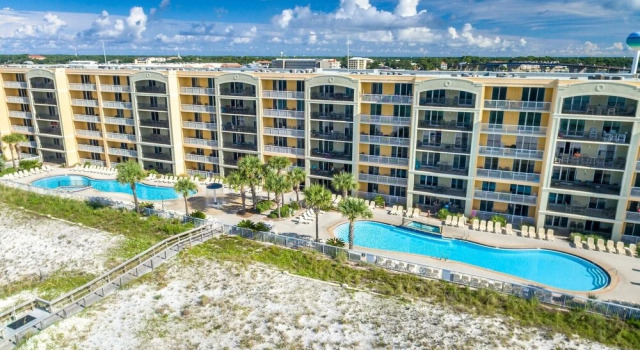 Azure 212 4 Bedroom Condo, Varaa Hotelli Hotellit Emerald Coast uima-altaalla, Uima-allas