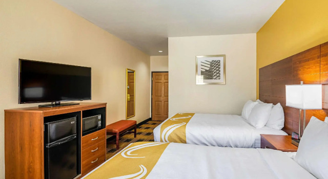 Четырёхместный номер Standard Quality Inn & Suites Lampasas