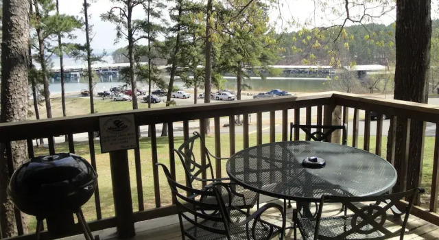 Коттедж C3 - Mountain Harbor Lodge cottage on Lake Ouachita
