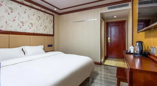 Tianxiu Hotel, Забронировать Отель Отели Гуанчжоу с парковкой, рядом с Международный рынок кожаных изделий Гуанчжоу Байюнь, Парковка