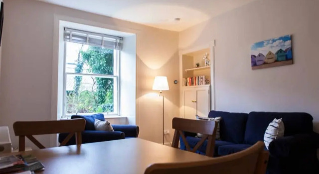 1 Bedroom Apartment Near New Town, Забронировать Апартаменты/квартира Апартаменты Эдинбурга, рядом с St George's West Church, Апартаменты/квартира