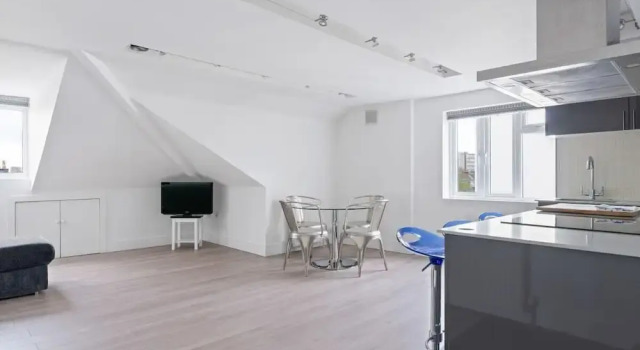 Modern 2bed Apt Near St.johns Wood, 5mins to Tube, Забронировать Отель Отели Лондона 3 звезды, рядом с Уорвик Авеню, 3*