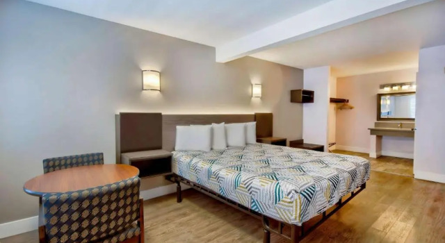 Номер Deluxe Motel 6-Inglewood, CA