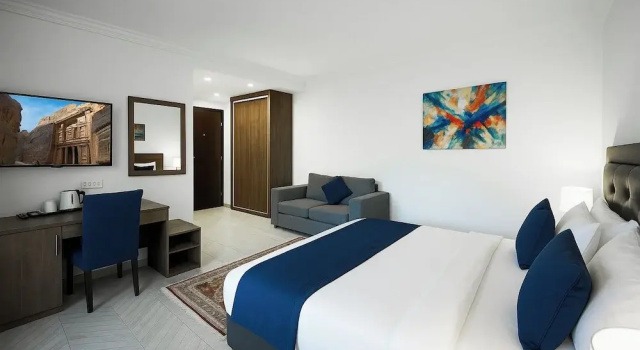 O podwyższonym standardzie dwuosobowy pokój z widokiem na miasto Corner View Hotel – Petra