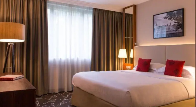 Двухместный номер Standard Mövenpick Hotel Paris Neuilly