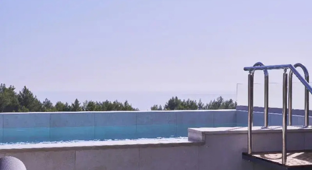Полулюкс с балконом и с видом на море Celestial All Suites