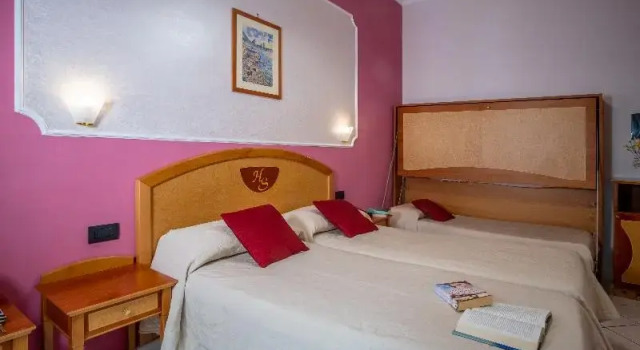 Трёхместный номер Standard с балконом Hotel Savoia Sorrento