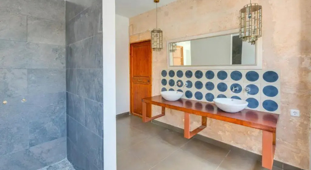 Villa Palma - Establiments, Book Villa Hoteller i Establiments med parkering, Parkering