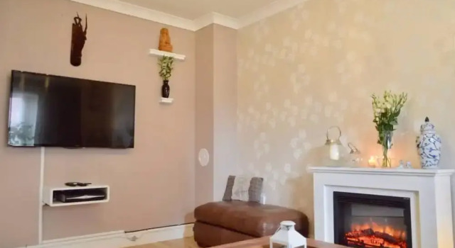 3 Bedroom House With Parking, Prenota Casa vacanze Ville a Midlothian, Villa