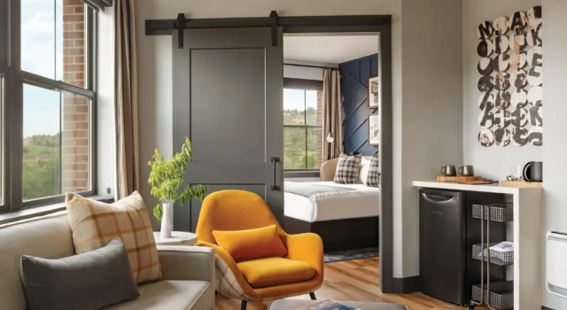 Люкс The Eddy Taproom & Hotel