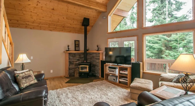 Nason Chalet, Book Chalet Hoteller i Plain med parkering, Parkering