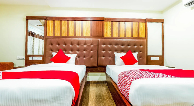 OYO 16155 Hotel Dcm Grand, Rezervovat Hotel Hotely v Andhra Pradesh s parkováním, Parkování