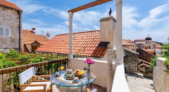 Студия Deluxe VILLA MONTE SANTO by DuHomes