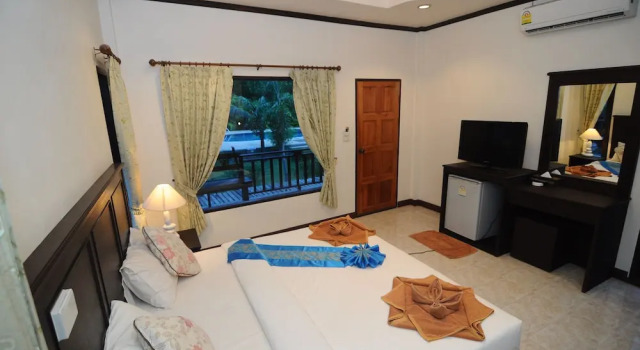 Номер Deluxe с балконом N.T. Lanta Resort