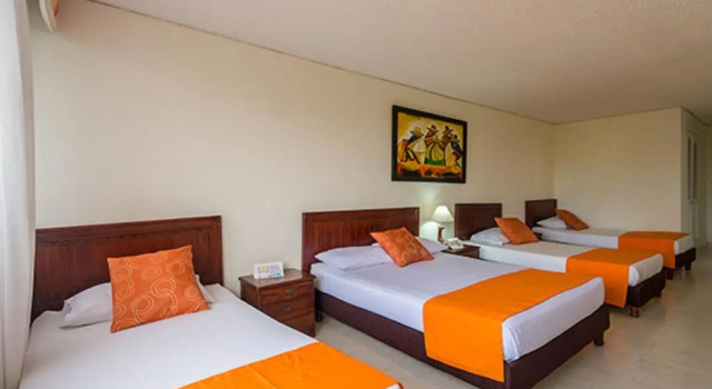 Standard quadruple chambre Hotel del Llano