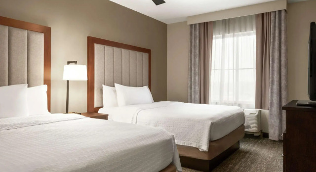 Двухместный люкс с 2 комнатами Homewood Suites Fort Wayne
