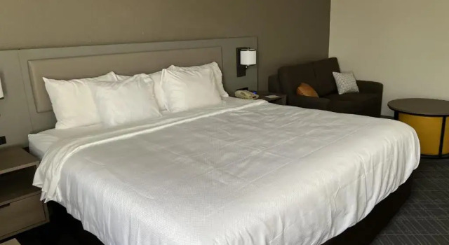 Люкс Comfort Inn & Suites Syracuse-Carrier Circle