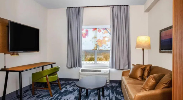 Четырёхместный люкс Fairfield by Marriott Inn & Suites Harrisburg West/Mechanicsburg