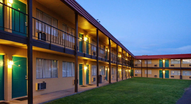 Tiki Lodge, Rezerwuj Motel Spokane 