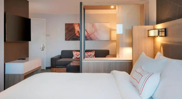 Люкс SpringHill Suites by Marriott Hampton Portsmouth