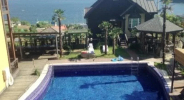Gajodo Fullhouse Pension
