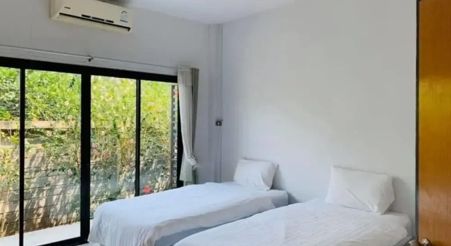 Kayom House, Varaa Hotelli Hotellit North-Eastern Thailand pysäköinnillä, Pysäköinti