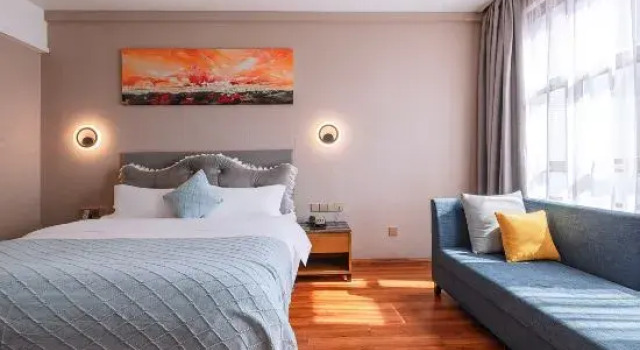 Люкс с 2 комнатами с видом на город Liuzhou Meixin Hotel (Liunan Wanda RT-Mart Store)
