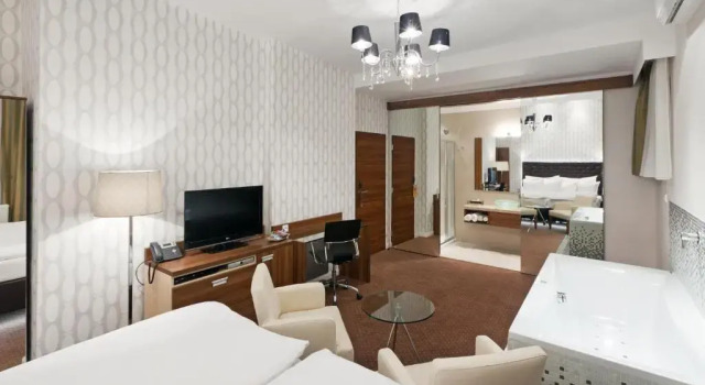 Люкс Pytloun City Boutique Self Check-in Hotel