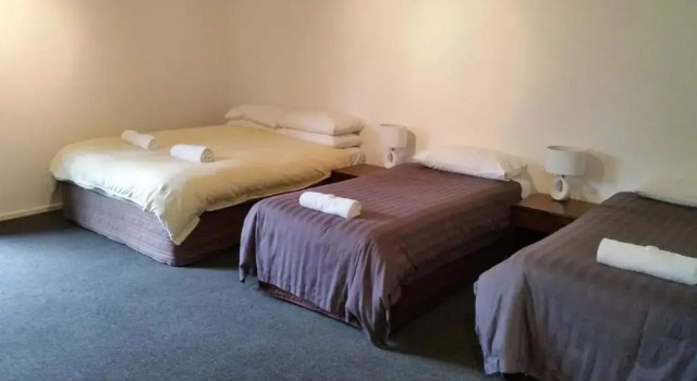 Семейный номер Standard с красивым видом из окна Fish Creek Hotel