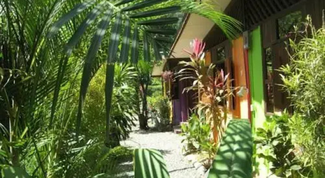 Cabinas Lunatica, Prenota Hotel Hotel a Limon con parcheggio, Parcheggio