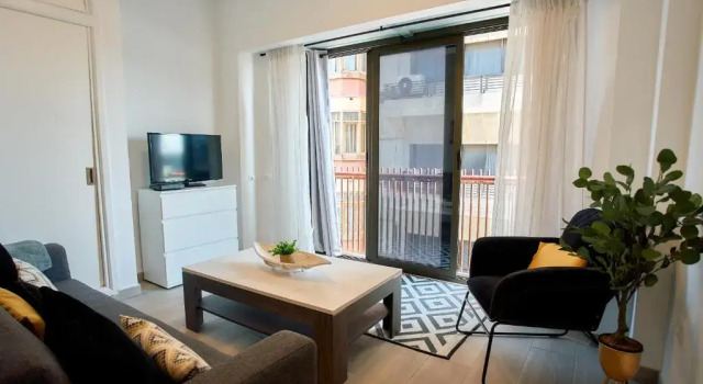 Апартаменты Santa Catalina Urban Flat - 4 min walk to beach