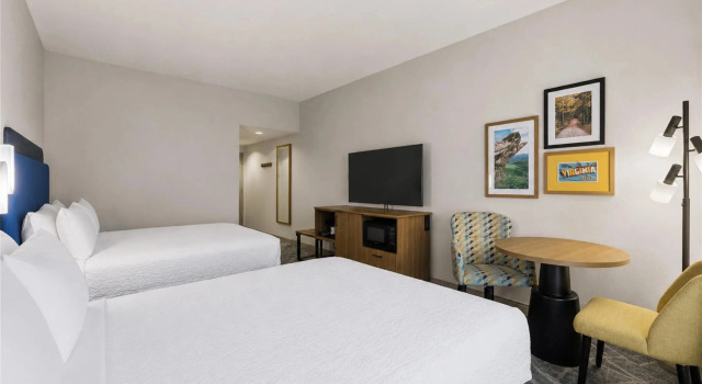 Четырёхместный номер Standard Hampton Inn and Suites Woodstock, Virginia