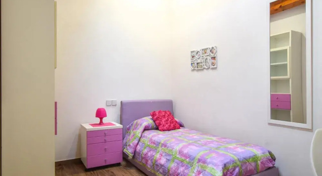 Stunning Home in Aspra With 3 Bedrooms and Wifi