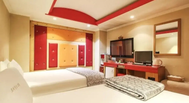 Changwon Jungang-dong Renaissance