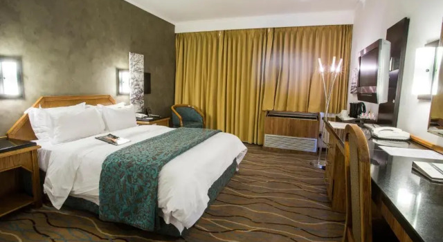 Двухместный номер Standard с видом на озеро The Centurion Hotel