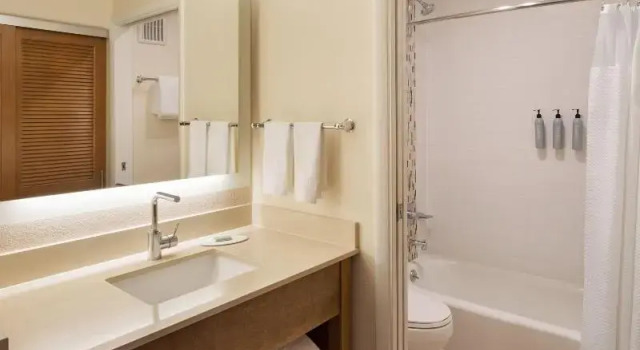 Студия Courtyard by Marriott San Diego Del Mar/Solana Beach
