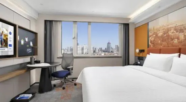 Двухместный номер Standard Qingdao May Fourth Square Olympic Sailing Center Hampton by Hilton Hotel