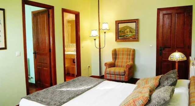 Hotel Rural El Otero, Boek Hotel La Borbolla Costa Verde