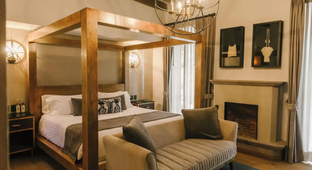 Hotel Apapacho Boutique, Забронировать Бутик-отель Отели Сан-Мигель-де-Альенде с парковкой, рядом с Las Monjas Temple, Парковка