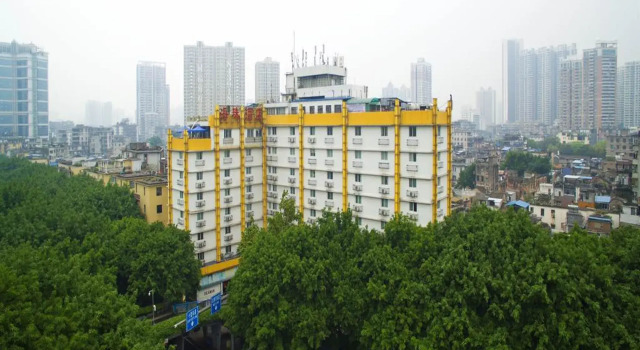 Номер Standard LNCommunity Guangzhou Haizhu Branch