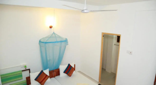 Vishmee Holiday Inn, Buchen Sie Hotel Embilipitiya 