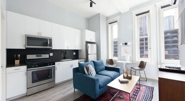 Charming 1BR at The Plymouth by Sonder, Забронировать Отель Отели Иллинойс 3 звезды, 3*
