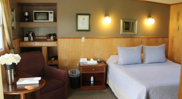 All Seasons Inn Corp, Buchen Sie Pension Oswego 