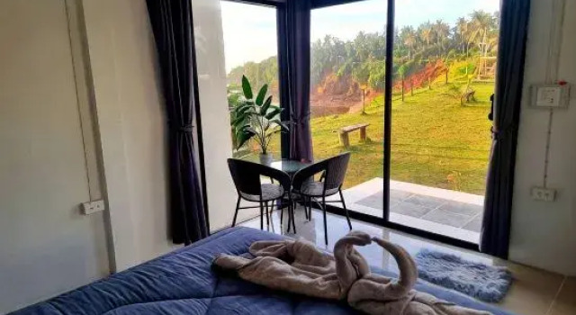Room In front Beach