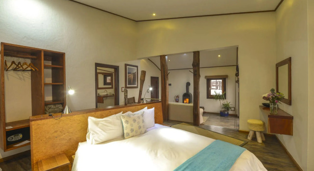 Desert Breeze Lodge, Rezervați Hotel Swakopmund Namibia, aproape de Marine Denkmal
