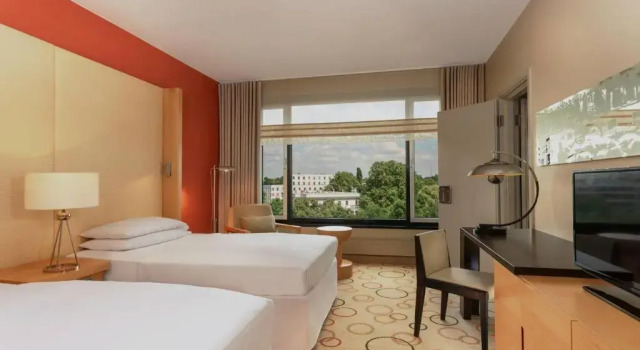 Club Twin Club room Sheraton Berlin Grand Hotel Esplanade