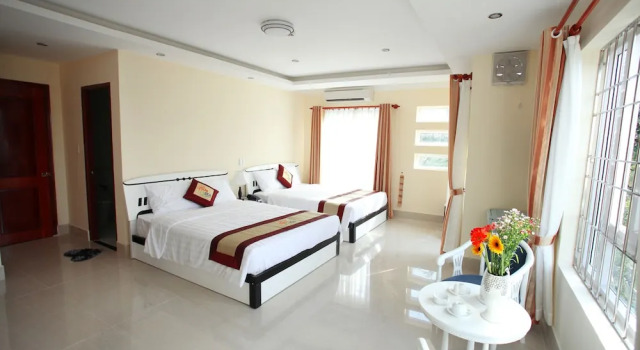 Четырёхместный семейный номер Standard с балконом Sun & Sea Hotel