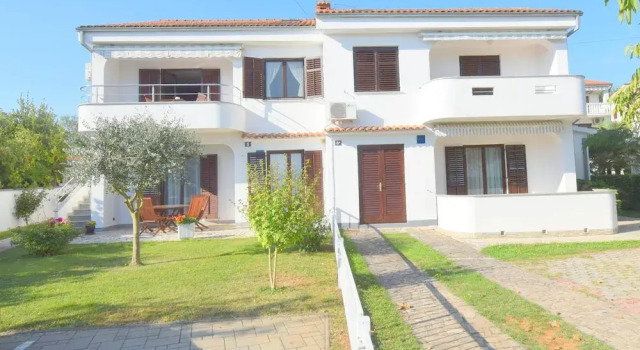 Apartments Marica, Prenota Appartamento Hotel a Isole Quarnerine con parcheggio, Parcheggio