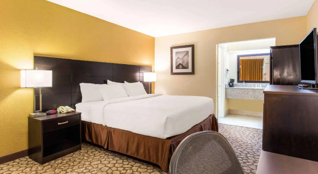Двухместный номер Standard Ramada by Wyndham Santee I-95